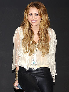 Miley Cyrus Sings Karaoke on Christmas | Miley Cyrus